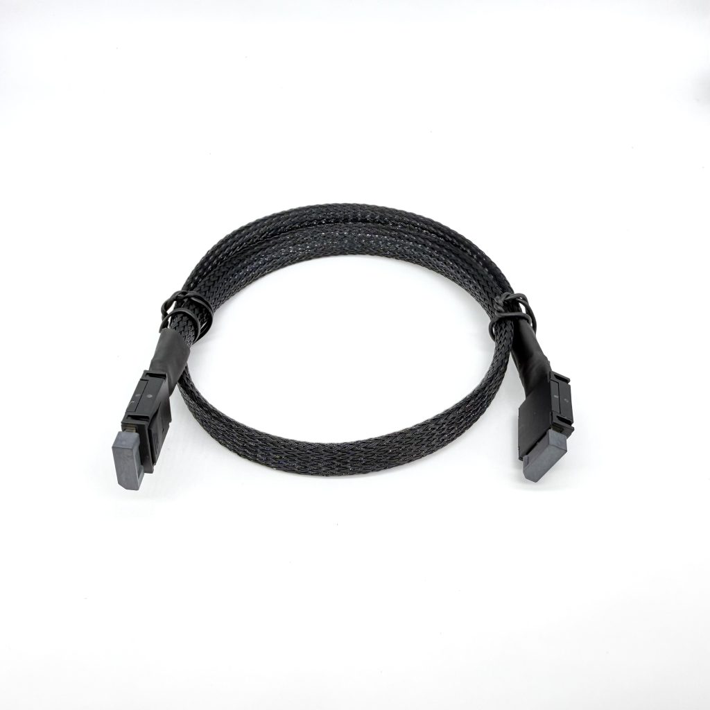 Industrial-grade SFF-8654 SlimSAS data cable for server storage & NVMe backplanes